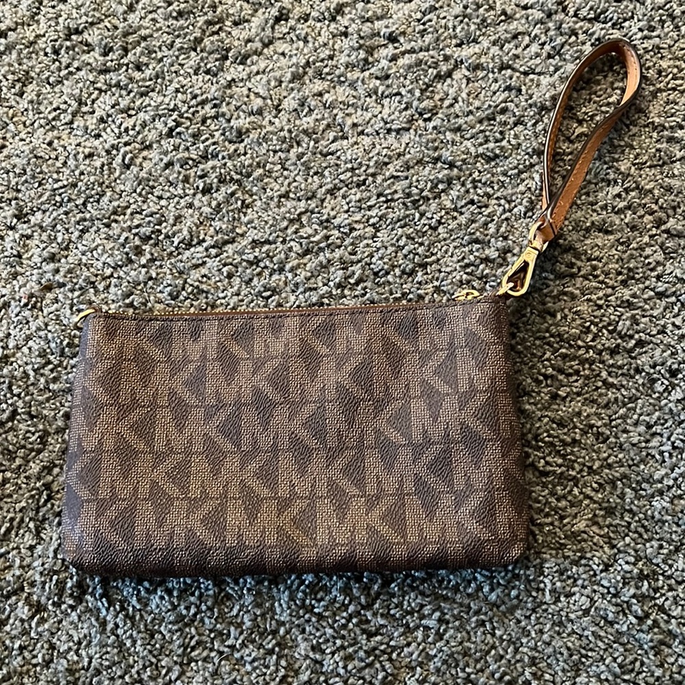 Adorable small bag